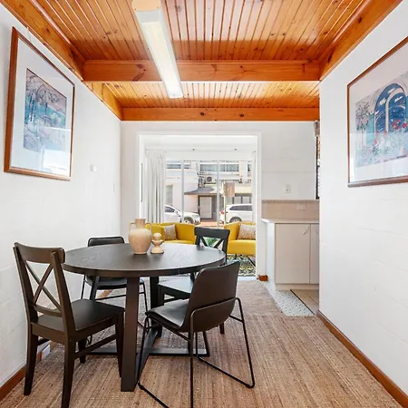 11 Cottesloe - Steps From Beach - Sleeps 3 Perth Exterior photo