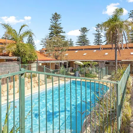 11 Cottesloe - Steps From Beach - Sleeps 3 Perth Exterior photo